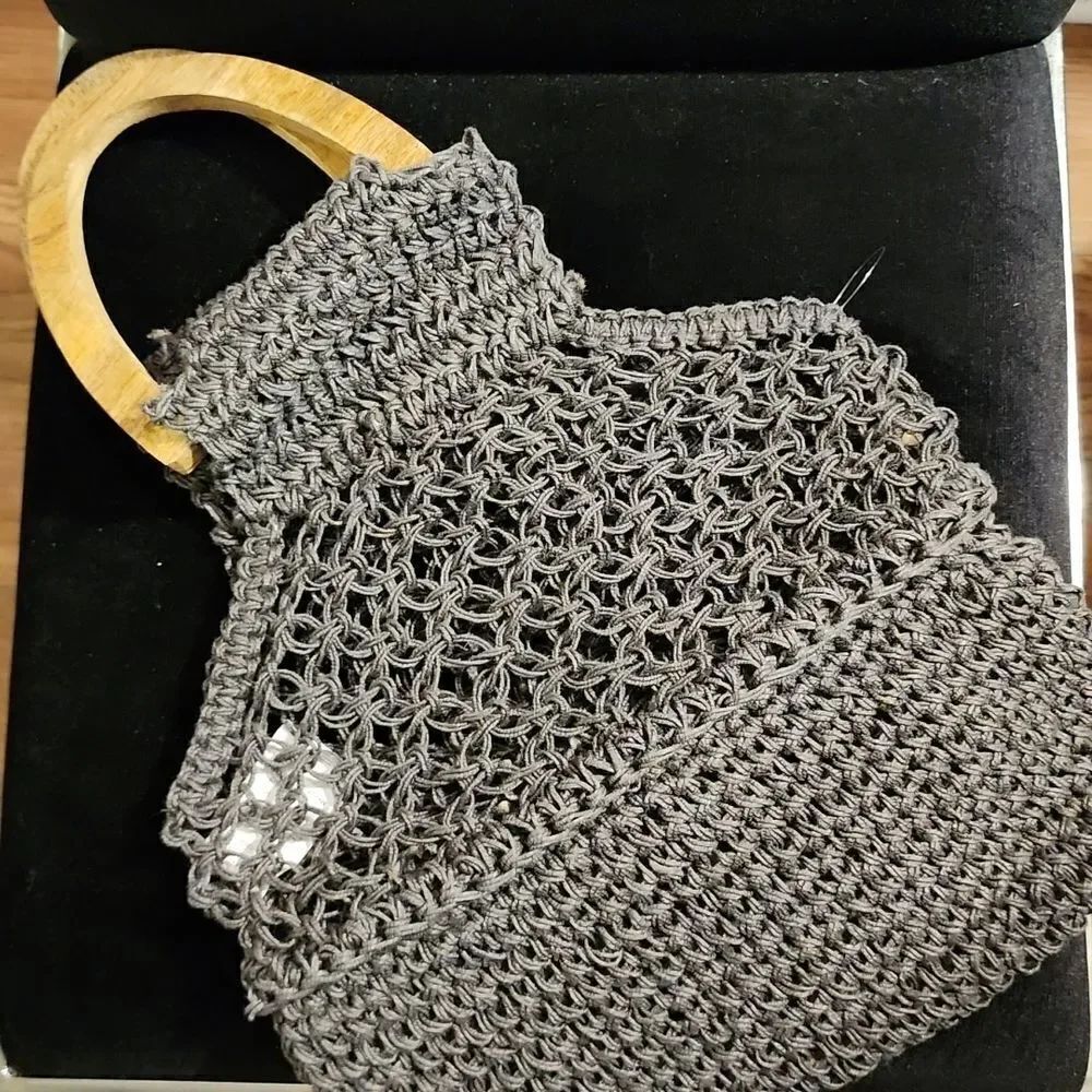 Woven purse 
